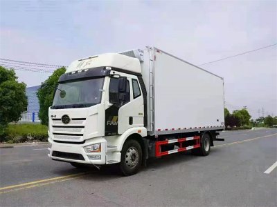 解放J6L精英版高頂雙臥冷藏車(國(guó)六